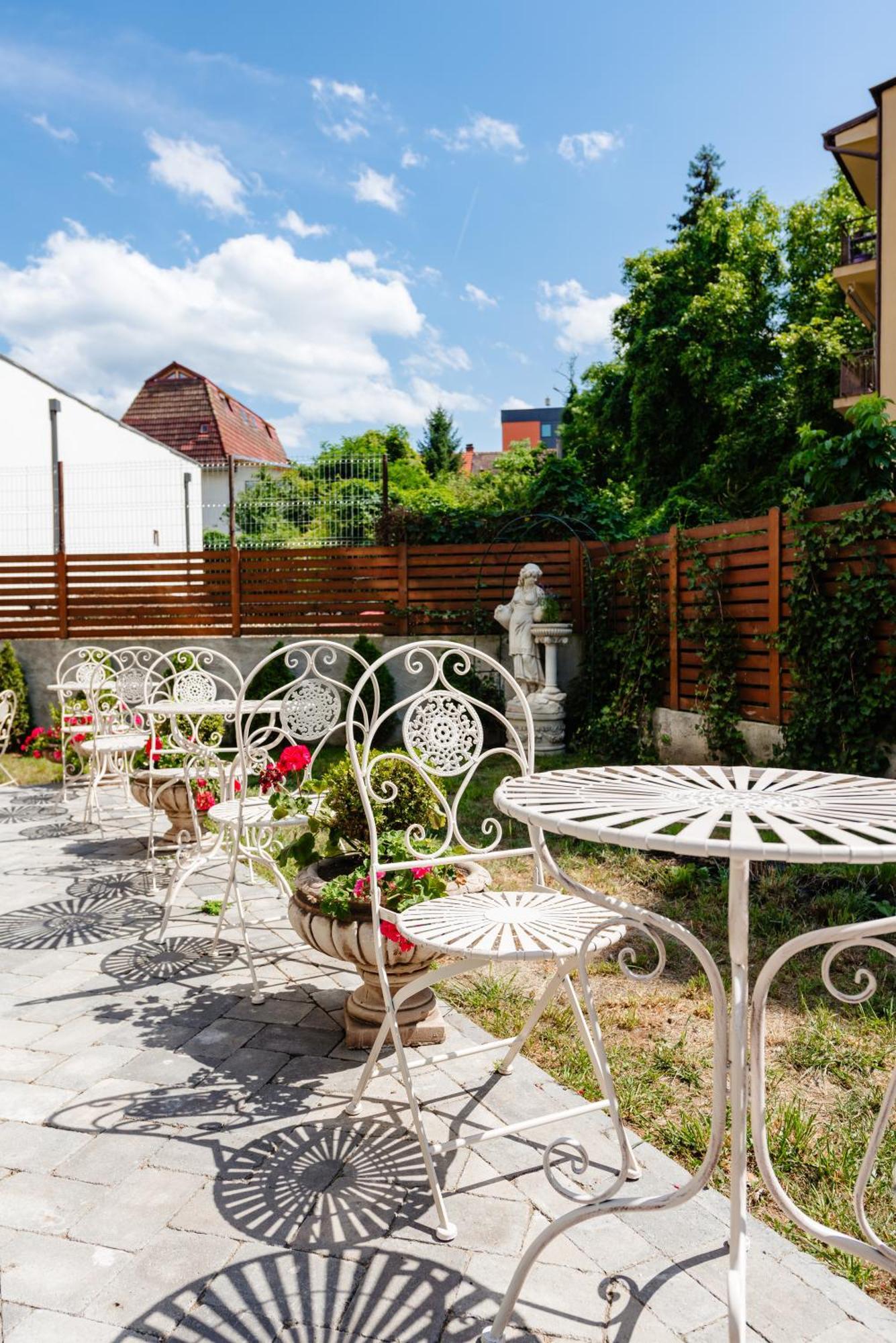 Ateneea Luxury Rooms Kaloşvar Dış mekan fotoğraf